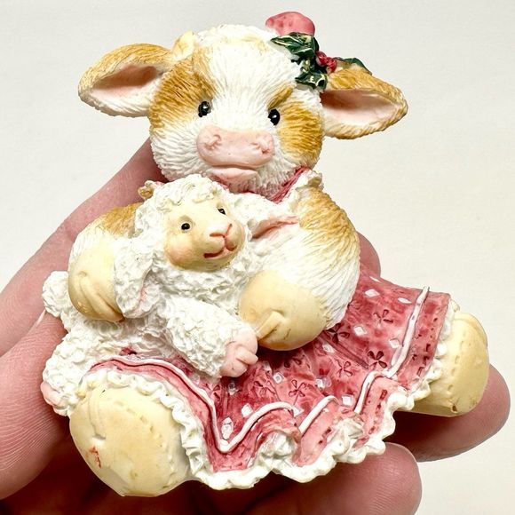 vintage 1994 Mary Meyer Holiday Christmas Cow Figurine Mooey Christmas To Ewe - Picture 2 of 6